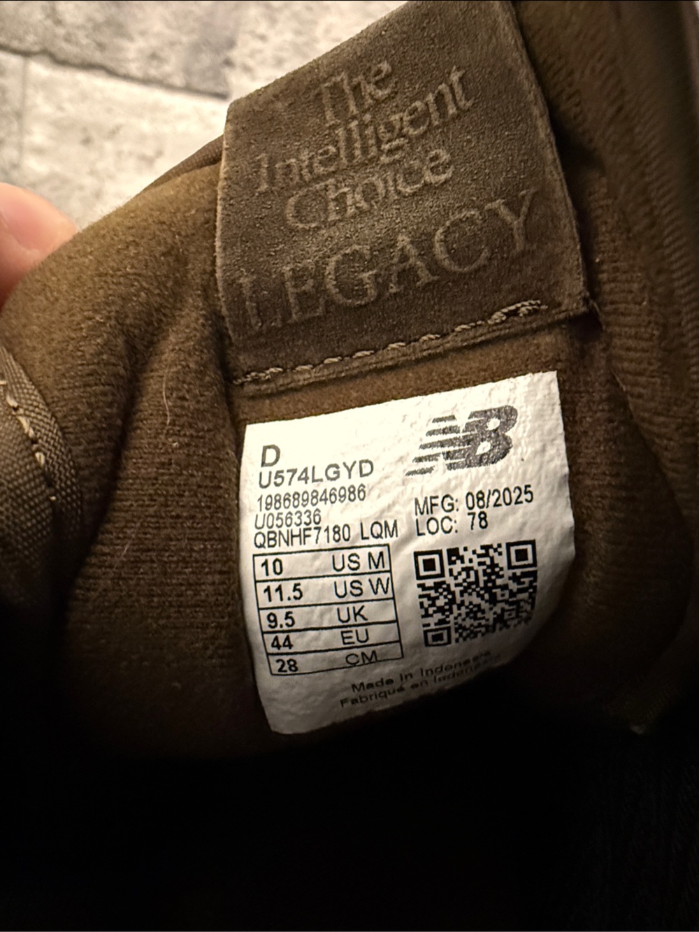 New Balance Olive Green Suede Men's Sneaker size 10 - Picture 2 of 16